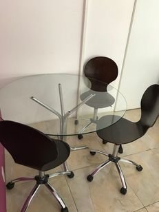 Mesa e Cadeiras