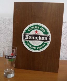 Armário Aéreo Decortivo Heineken com 6 Copos de Vidro