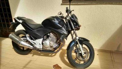 Vendo Moto Honda CB 300r