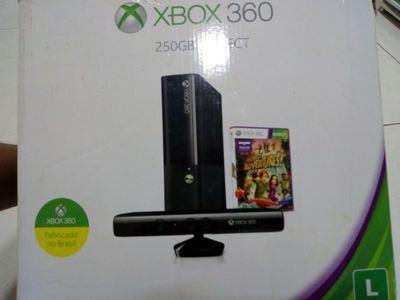 XBOX 360 + Kinect Blockeado 2 Controles
