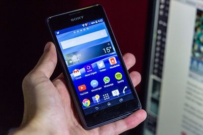 Smartphone Sony E1 D2104 Preto Dual Chip 4" Dual Core Android 4.2
