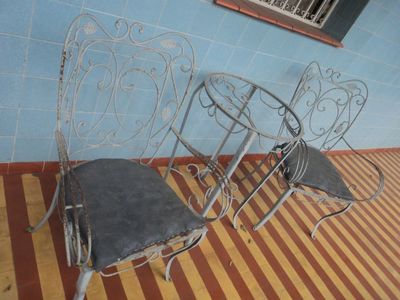 Mesa de Ferro com 2 Cadeiras