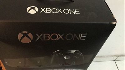 X Box One Elite + 5 Jogos