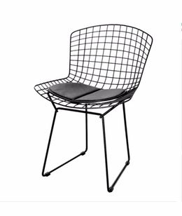 Conjunto de Quatro Cadeiras Modelo Bertoia