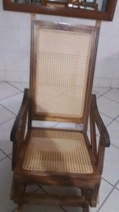 Cadeira de Balanço com Palhinha