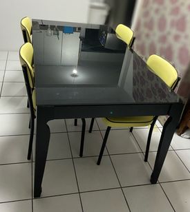 Mesa e Cadeira