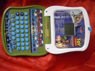 Mini Laptop Infantil Buzz e Woody 32 Atividades Toy Story Disney Pixar