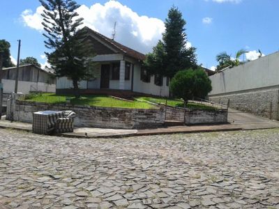 Casa em Taquara - Petrópolis por 180 Mil para Comprar