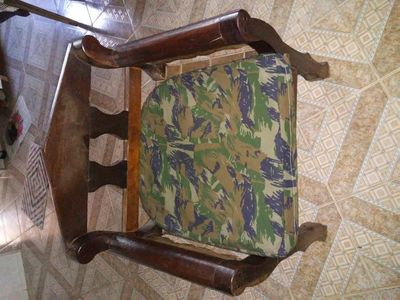 Cadeira Rústica em Madeira de Lei