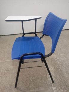 Cadeira Universitária com Prancheta Removível