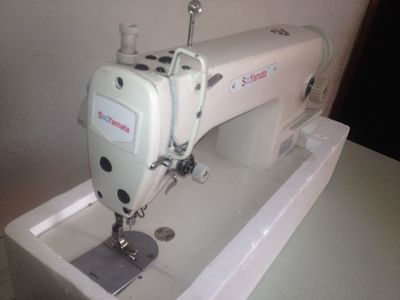Máquina de Costura Reta Yamata Gc8700 Seminova