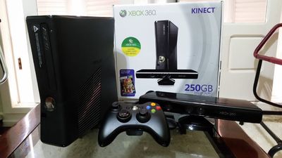 Novo - XBOX 360 Slim + Kinect - 250gb