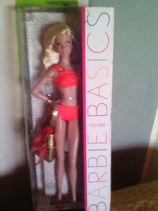 Boneca Barbie Basic