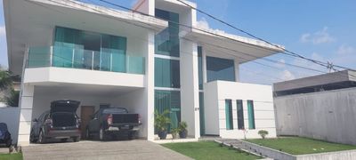 Casa com Placa Solar de 4 Dormitórios à Venda, 450 m2 por RS 2.300.000 - Ponta Negra - Manaus-am