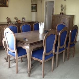 Mesa de Jantar Luiz XV e 8 Cadeiras