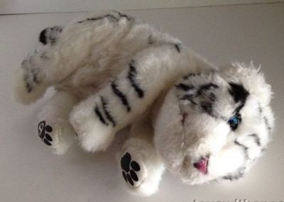 Filhote Real Tigre Branco Bebê Newborn Pelúcia Mbq Brinquedos