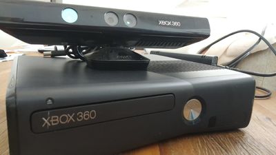 XBOX 360 Slim