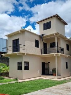 Casa com 4 Dormitórios para Alugar, 280 m2 por RS 5.000-mês - Santa Etelvina - Manaus-am