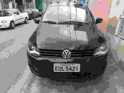 Volkswagen Fox 1.0 8v (flex) 4p 2011