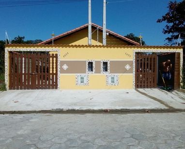 Casa com Piscina e Churrasqueira em Itanhaém