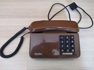 Telefone Gradiente Antigo
