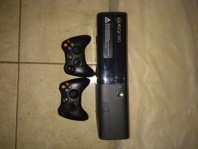 XBOX 360+ Kinect+ 2 Controles