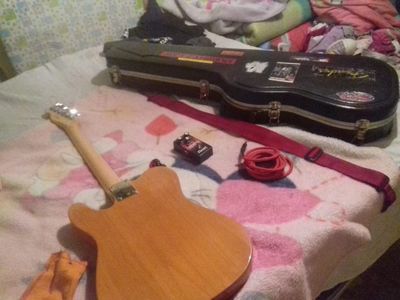 Squier Affinity Telecaster + Cubo+pedal