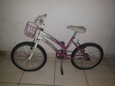 Bicicleta Juvenil Feminina Trackbikes Aro 20 com Cestinha