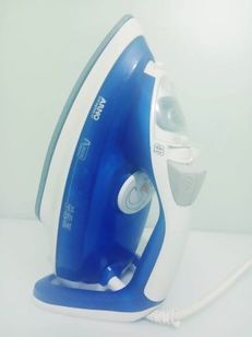 R$ 70 Ferro de Passa a Vapor Arno Ultragliss Fu41 com Spray - Azul 11