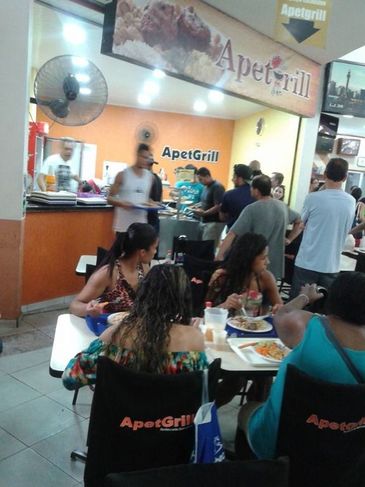 Restaurante no Centro de São Vicente