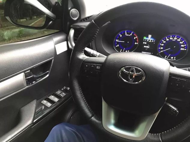 Toyota Hilux 2.8 Tdi Sr CD 4x4 (aut) 2016