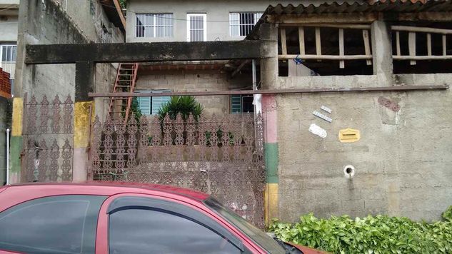 Vende-se ou Troca Casa com Escritura a 01 Km Centro de Franco da RO