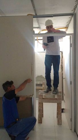 Serviço em Andamento na Coca Cola Sorocaba Paredes de Gesso Drywall com Porta