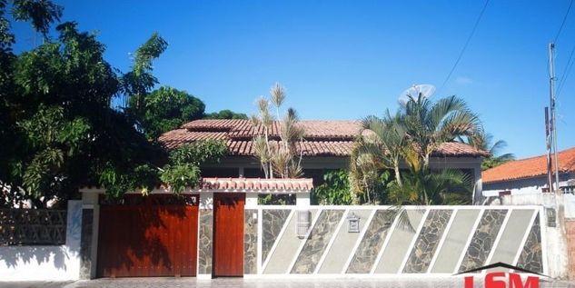 Excelente Casa em Canavieira, Próxima a Praças e ao Sítio Histórico