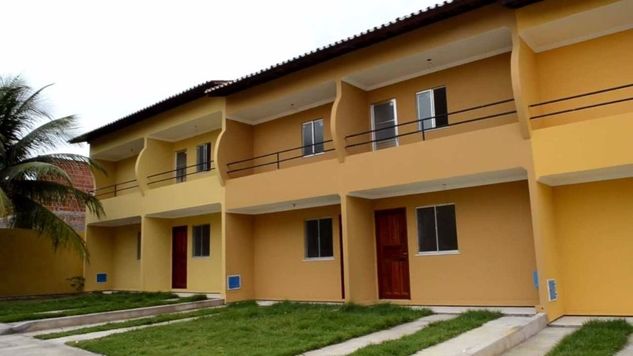 Casa Duplex em Condomínio Fechado com 26 Casas 74 m2 no Eusébio CE