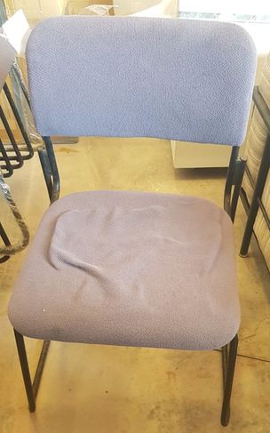 Cadeira Fixa Dakar Cinza com Base Metal Pintura Eletrostática