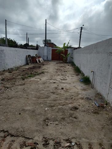 Terreno Escriturado com Casa à Venda em Itanhaém