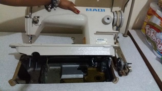 Vendo Máquina Costura Indústrial