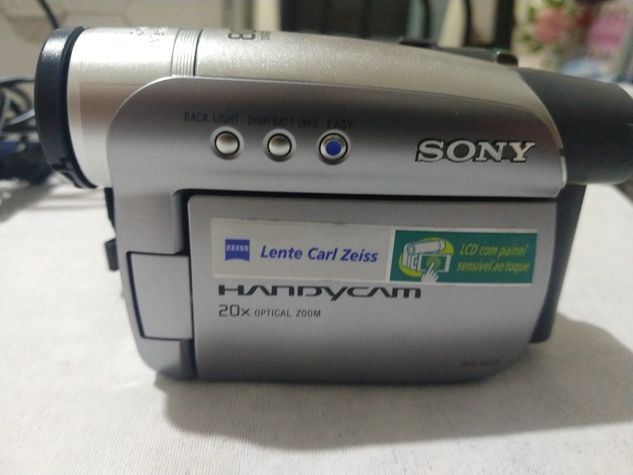 Câmera de Vídeo Digital - Sony Handycam Dcr-hc28