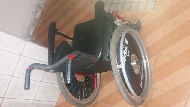 Cadeira de Rodas Usada