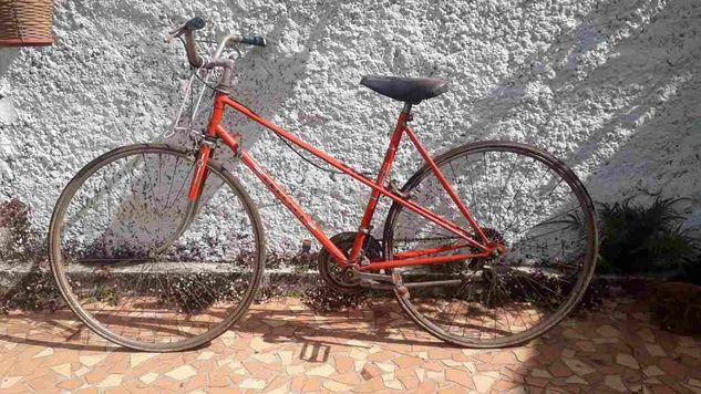 Bicicleta Antiga de Passeio Marca Peugeot