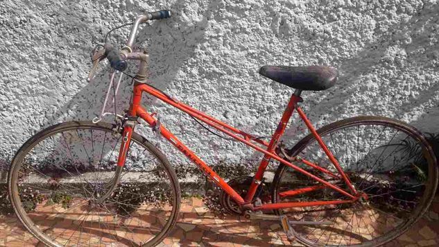 Bicicleta Antiga de Passeio Marca Peugeot