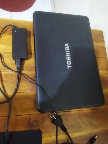 Notebook Bom Pra Estudar, com 8gb de Ram e 120 GB Hd Ssd. Amd 1.4 Ghz