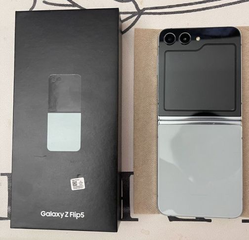 Autêntico Galaxy Z Flip5 Cinza Novo