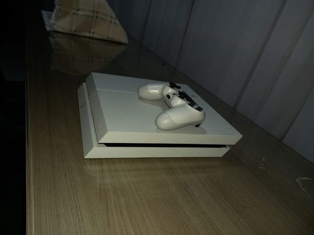 PS4 Branco + Controle