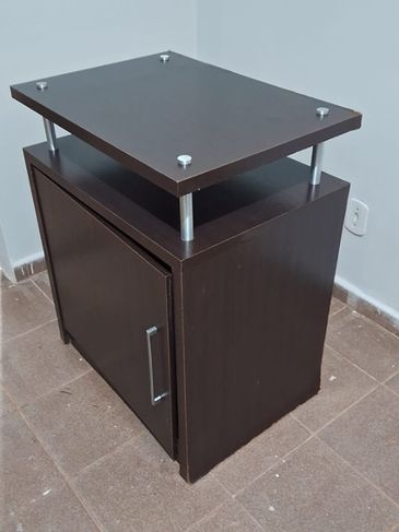 Mesa de Cabeceira ou de Suporte para TV