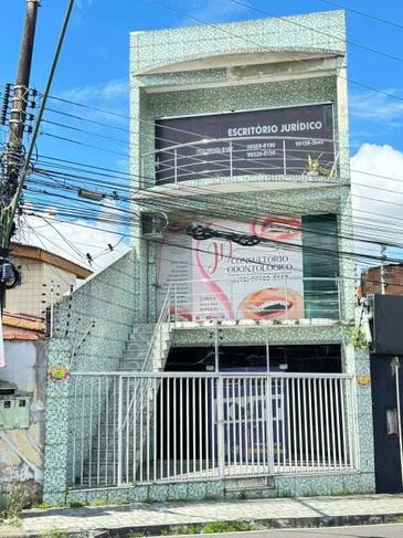 Casa com Piscina Mais Predio Comercial com 3 Andares