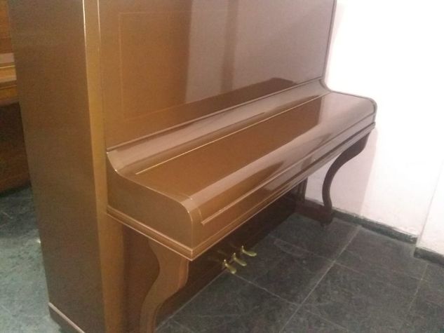 Piano Modelo Armário de Marca Jsbach