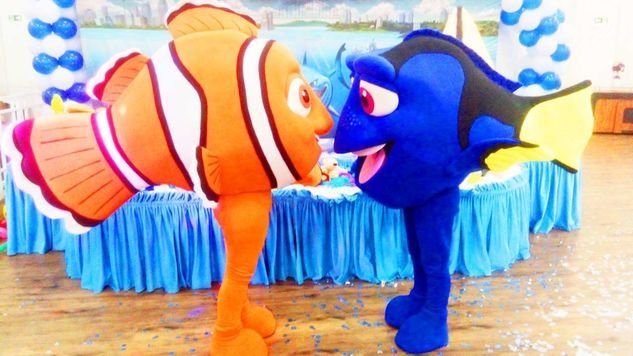 Nemo e Dory Cover Personagens Vivos Fundo Mar