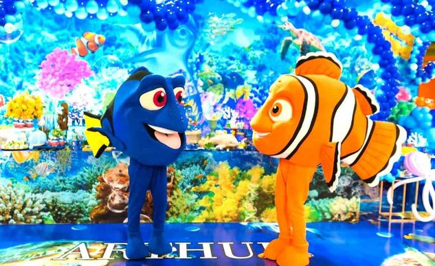 Nemo e Dory Cover Personagens Vivos Fundo Mar